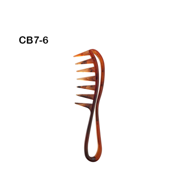 Peigne à arrêtes de poisson...