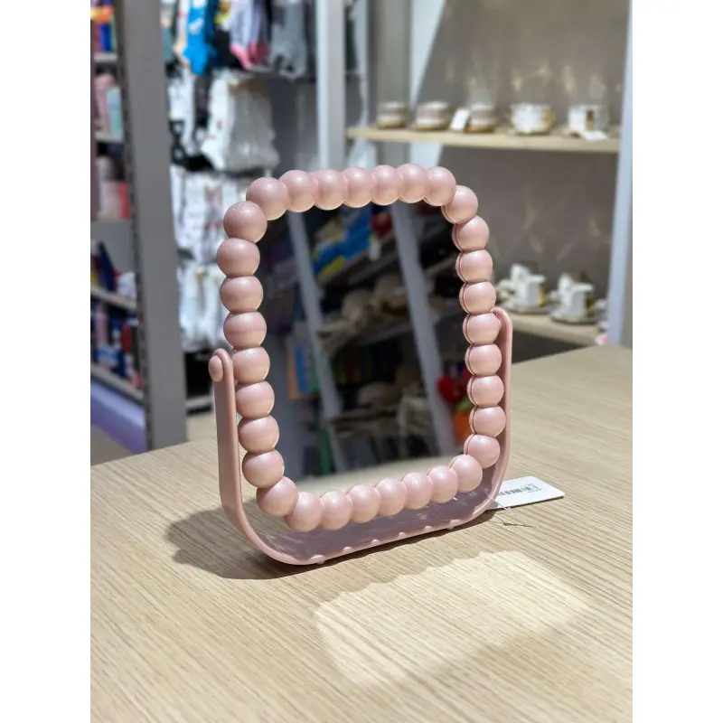 miroir-rectangle-pour-le-maquillage-l-epillation-et-le-rasage.webp